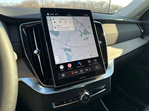 Certified 2025 Volvo XC90 B5 Plus image 24