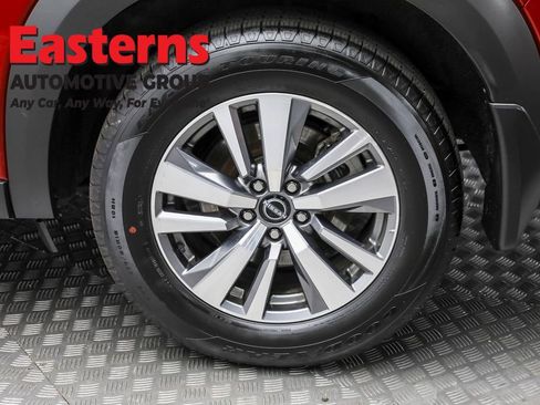 Used 2022 Nissan Pathfinder SL image 8