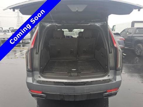 Used 2022 Cadillac Escalade ESV Sport Platinum w/ LPO, ONYX Package AWD/4WD image 2