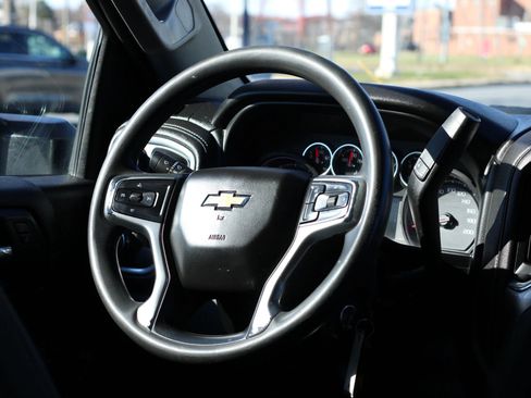 Used 2020 Chevrolet Silverado 3500 LT image 14