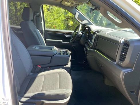 Used 2024 Chevrolet Silverado 1500 LT AWD/4WD image 34