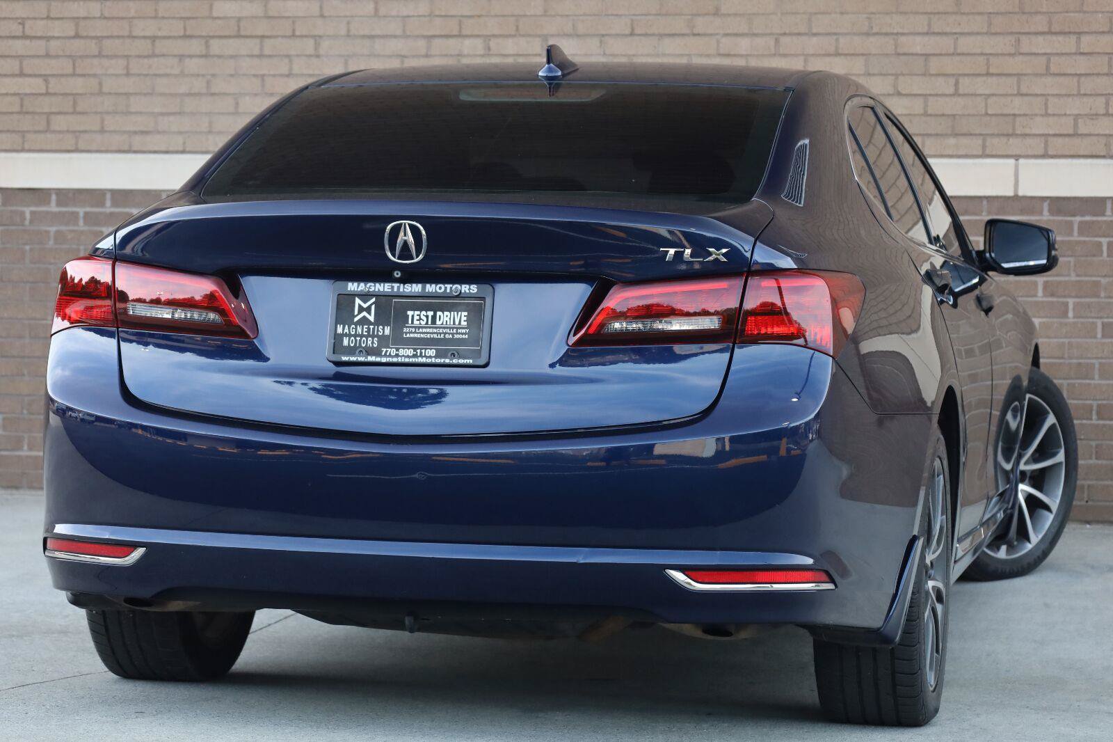 Used 2015 Acura TLX w/ Technology Package FWD image 11