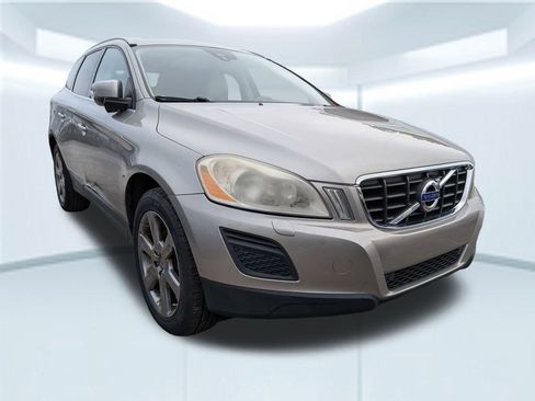 Used 2013 Volvo XC60 3.2 image 2