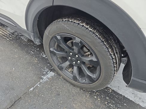 Used 2023 Ford Explorer ST-Line w/ Class IV Trailer Tow Package image 8