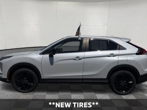 Used 2022 Mitsubishi Eclipse Cross LE AWD/4WD image 2
