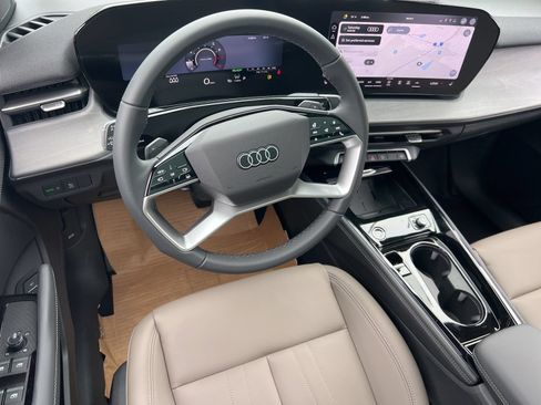 New 2026 Audi Q3 quattro 2.0T AWD/4WD image 32