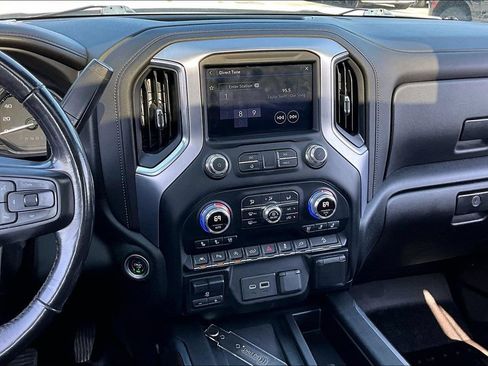 Used 2021 GMC Sierra 1500 SLT w/ SLT Convenience Package AWD/4WD image 9