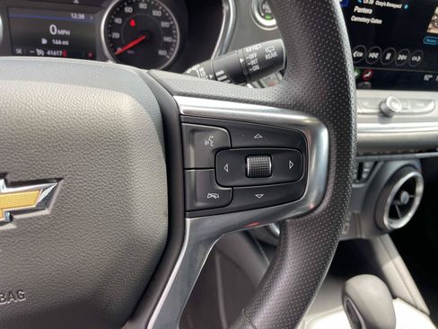 Used 2025 Chevrolet Blazer LT FWD image 19