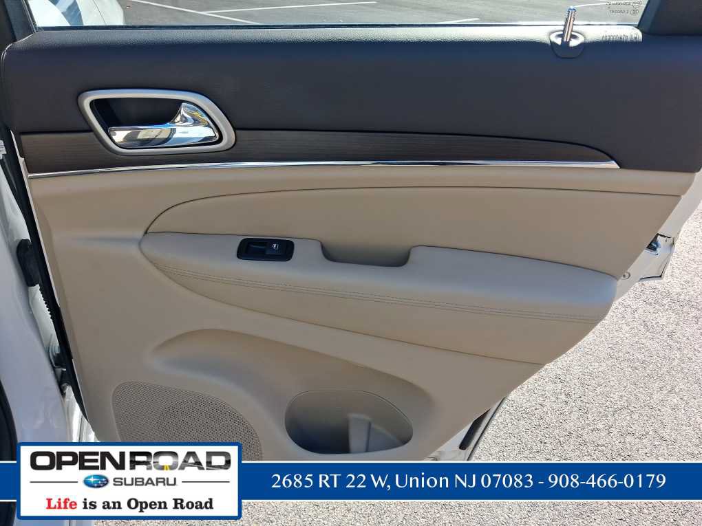 Used 2018 Jeep Grand Cherokee Overland AWD/4WD image 20