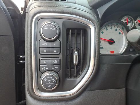 Used 2020 Chevrolet Silverado 1500 RST AWD/4WD image 18