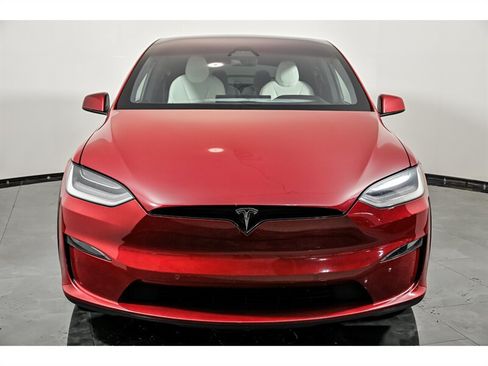 Used 2022 Tesla Model X Plaid AWD/4WD image 4