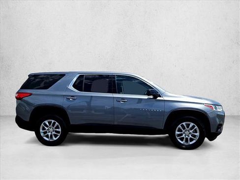 Certified 2018 Chevrolet Traverse LS w/ LPO, Black Accent Package FWD image 9