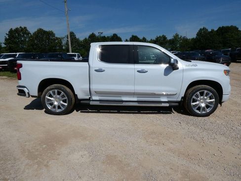 New 2026 Chevrolet Silverado 1500 High Country w/ High Country Premium Package AWD/4WD image 3