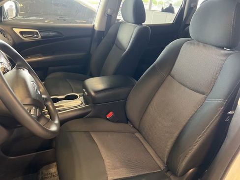 Used 2018 Nissan Pathfinder S FWD image 16