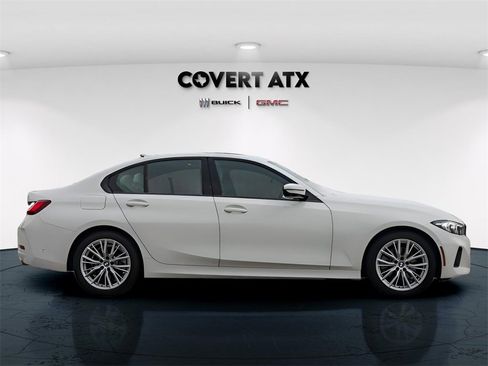 Used 2023 BMW 330i Sedan w/ Premium Package image 8