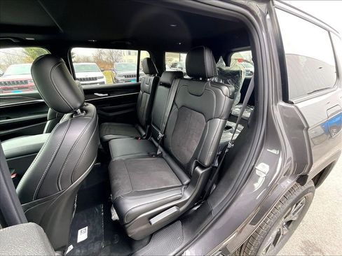 New 2026 Jeep Grand Cherokee L 4WD image 15