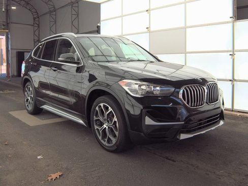 Used 2022 BMW X1 sDrive28i image 3