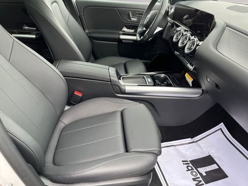 Certified 2025 Mercedes-Benz GLA 250 4MATIC image 15