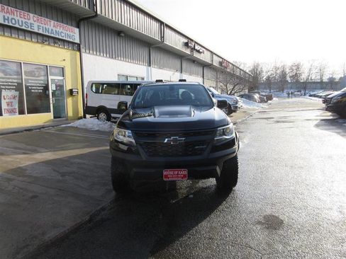 Used 2019 Chevrolet Colorado ZR2 w/ ZR2 Midnight Special Edition image 9