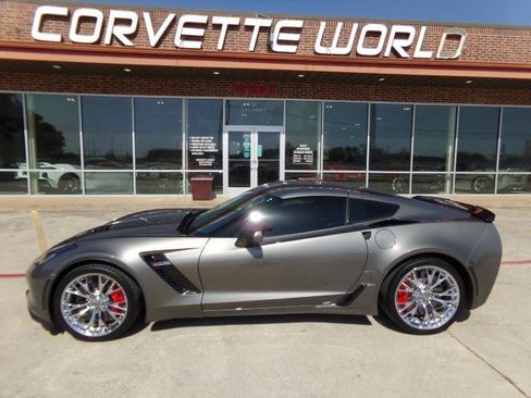 Used 2016 Chevrolet Corvette Z06 w/ 3LZ Preferred Equipment Group RWD image 9