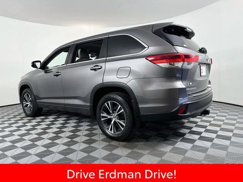 Certified 2018 Toyota Highlander Plus AWD/4WD image 21