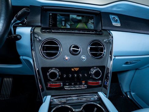 Used 2022 Rolls-Royce Cullinan image 54