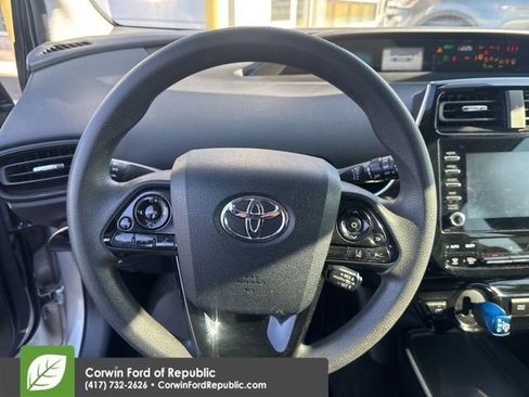 Used 2020 Toyota Prius LE image 26