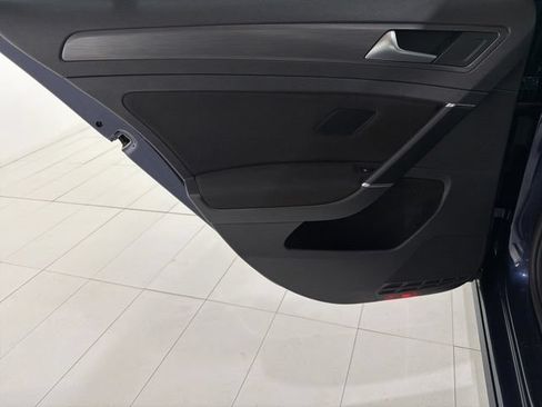 Used 2018 Volkswagen Golf S FWD image 15