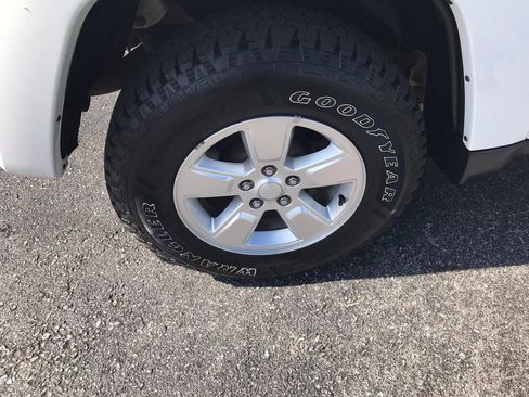 Used 2012 Jeep Liberty Sport AWD/4WD image 41