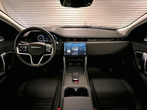 Certified 2025 Land Rover Discovery Sport S image 18