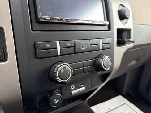 Used 2010 Ford F150 XLT RWD image 31