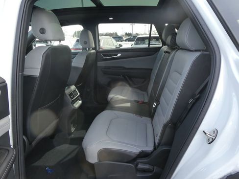 New 2026 Volkswagen Atlas Cross Sport SEL R-Line AWD/4WD image 12