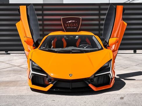 Used 2024 Lamborghini Revuelto AWD/4WD image 24