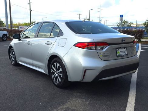 Used 2022 Toyota Corolla LE FWD image 7