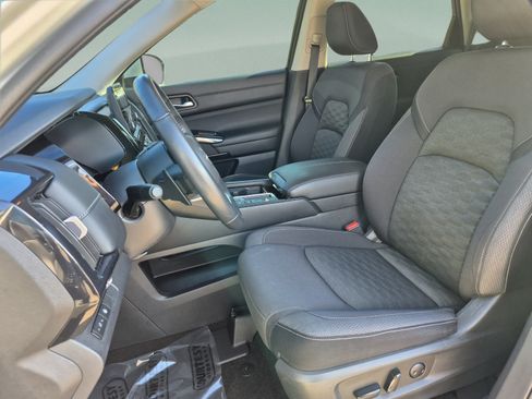 Certified 2022 Nissan Pathfinder SV FWD image 21