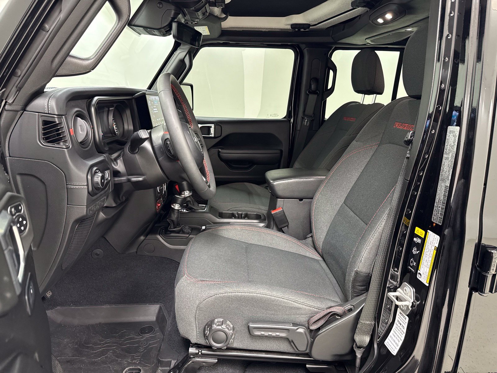Used 2024 Jeep Wrangler Unlimited Rubicon w/ Technology Group AWD/4WD image 12