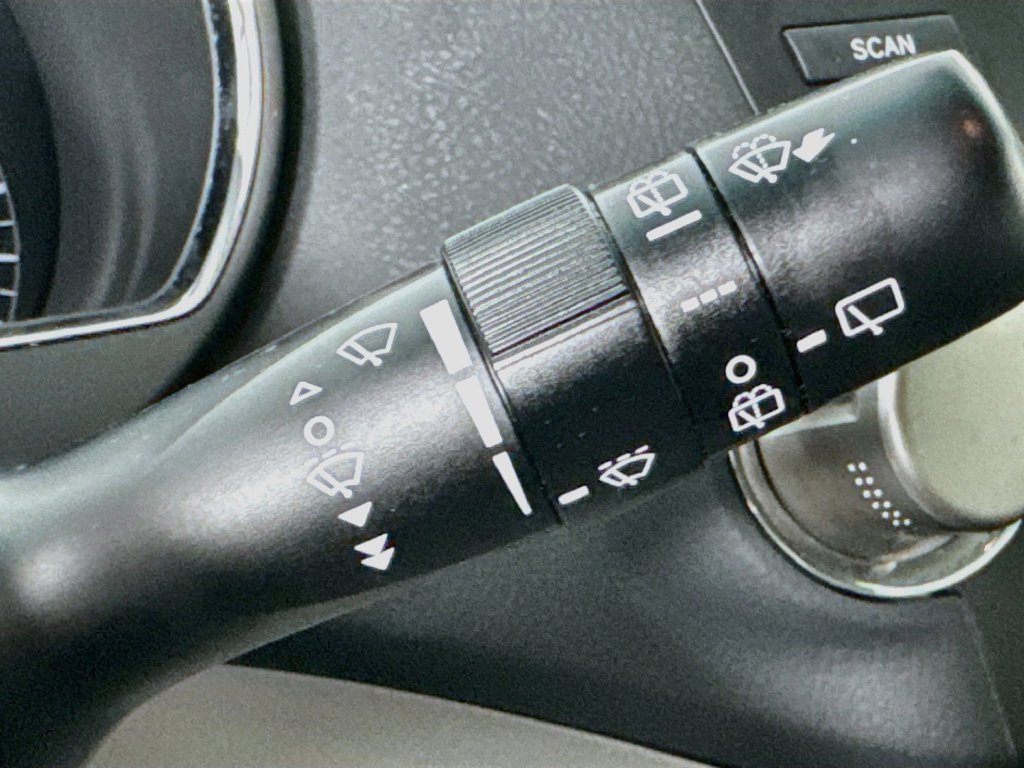 Used 2010 Toyota Highlander SE AWD/4WD image 13