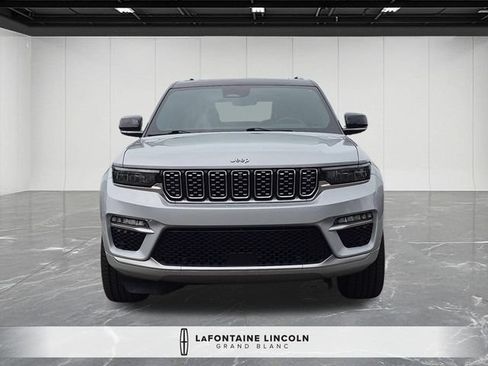 Used 2022 Jeep Grand Cherokee Summit AWD/4WD image 8