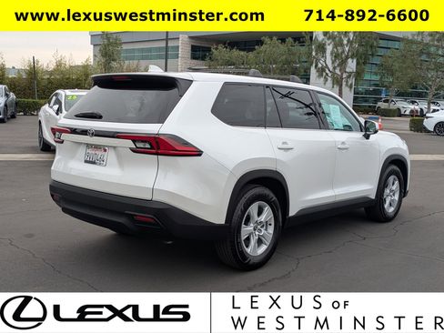 Used 2026 Toyota Grand Highlander LE image 9