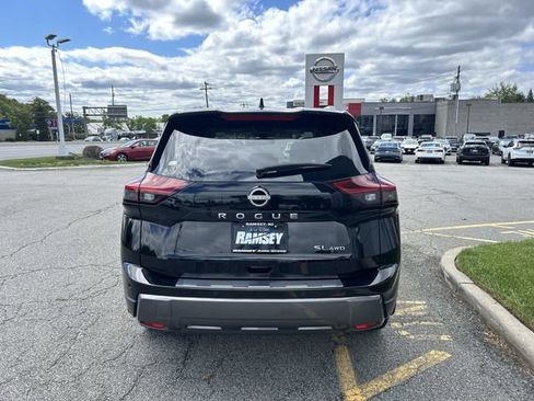 Certified 2025 Nissan Rogue SL AWD/4WD image 7