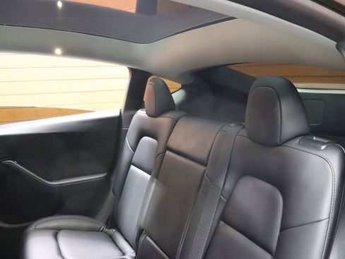 Used 2022 Tesla Model Y Performance image 51