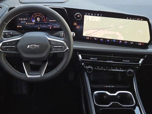New 2027 Chevrolet Traverse LT w/ Midnight/Sport Edition FWD image 26