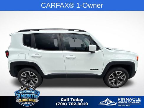 Used 2015 Jeep Renegade Latitude AWD/4WD image 3