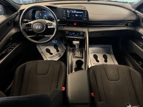 Used 2026 Hyundai Elantra Sport FWD image 9