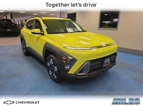 Used 2024 Hyundai Kona SEL AWD/4WD image 1