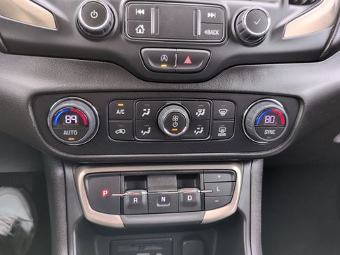Used 2024 GMC Terrain Denali AWD/4WD image 26