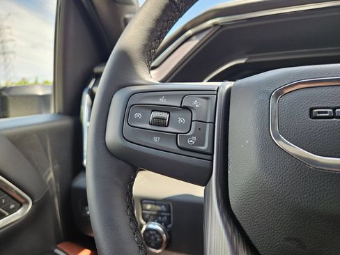 New 2026 GMC Sierra 2500 Denali Ultimate AWD/4WD image 13