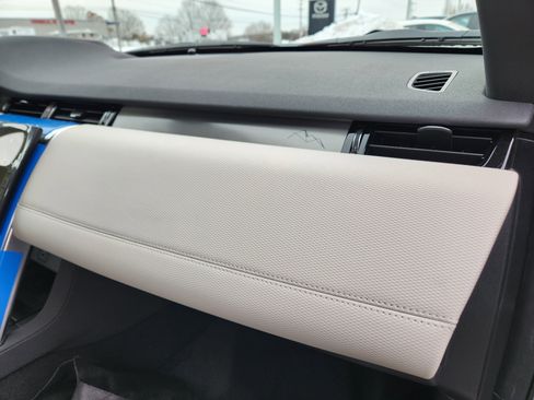 New 2026 Land Rover Discovery Sport Landmark image 13