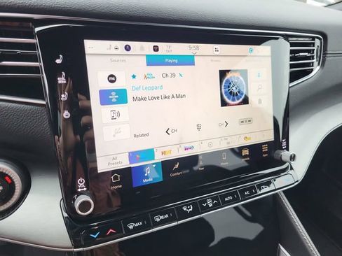 New 2026 Jeep Grand Wagoneer image 12