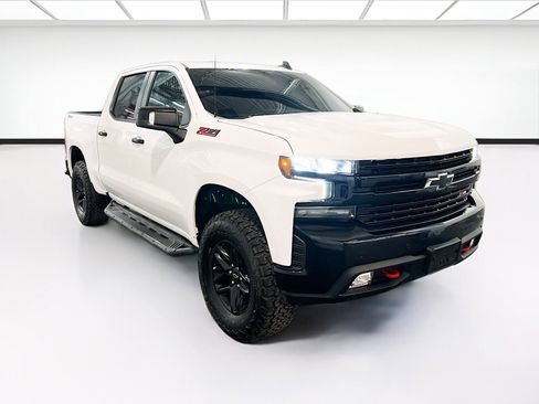 Used 2020 Chevrolet Silverado 1500 LT Trail Boss AWD/4WD image 3